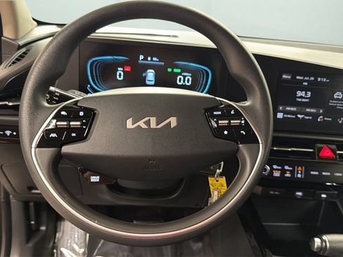 Used 2026 Kia Niro LX FWD image 12