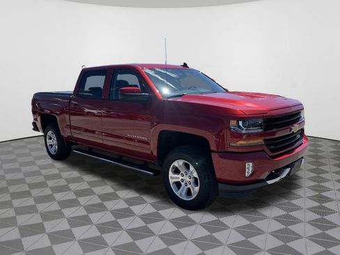 Used 2018 Chevrolet Silverado 1500 LT w/ All Star Edition AWD/4WD image 4