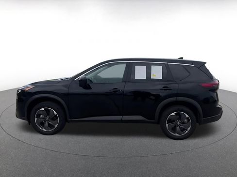Used 2025 Nissan Rogue SV FWD image 9