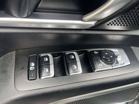 Used 2023 Kia Telluride LX AWD/4WD image 21