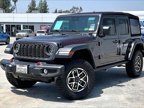 Certified 2025 Jeep Wrangler Unlimited Rubicon w/ Convenience Group AWD/4WD image 2