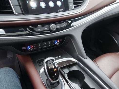 Used 2019 Buick Enclave Avenir image 18