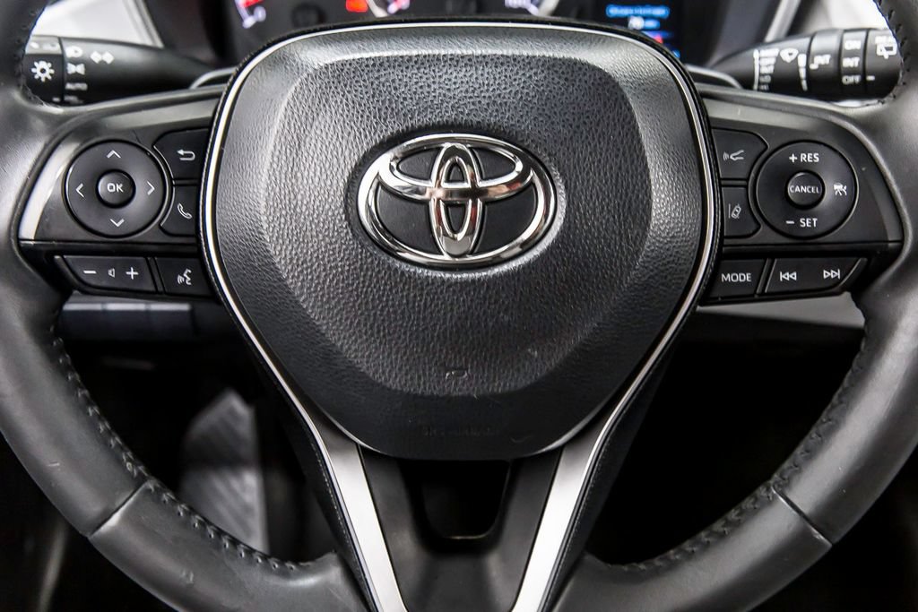 Used 2020 Toyota Corolla SE w/ SE Preferred Package FWD image 25