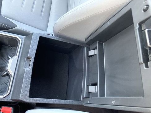 Used 2025 Toyota Tacoma TRD Off-Road image 26