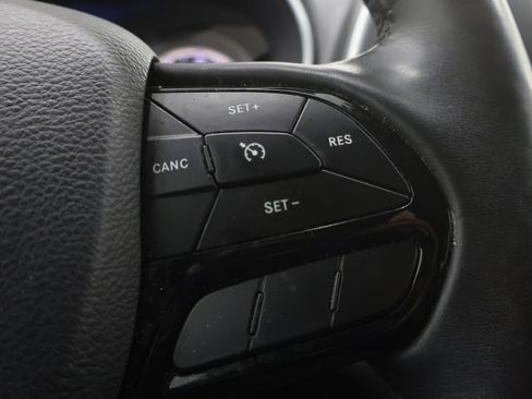 Used 2019 Jeep Cherokee Latitude Plus image 13