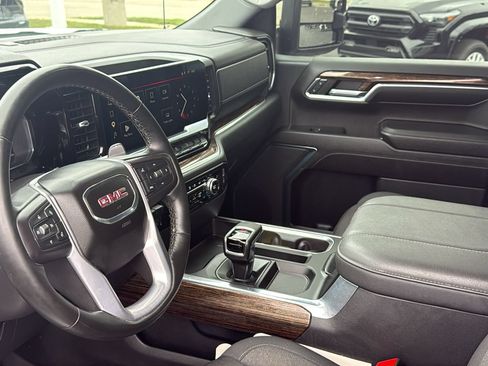 Used 2023 GMC Sierra 1500 Elevation AWD/4WD image 12