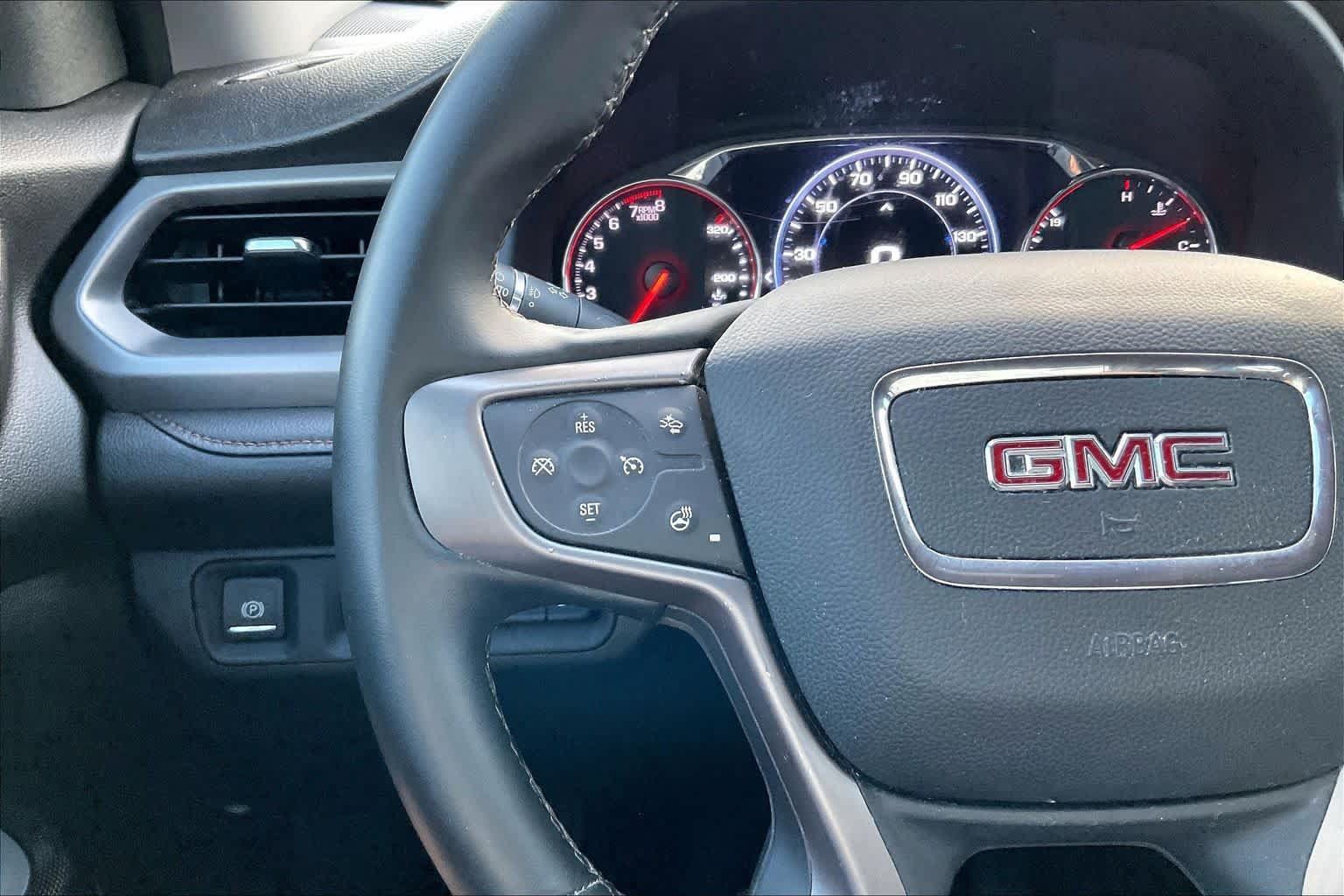 Used 2023 GMC Acadia AT4 w/ Technology Package AWD/4WD image 21