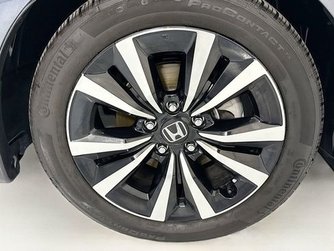 Certified 2024 Honda Civic EX-L image 32