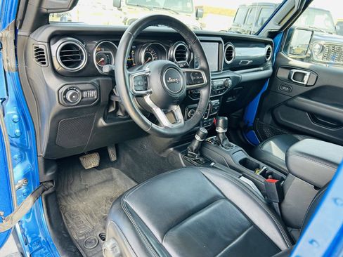 Used 2022 Jeep Wrangler Unlimited Sahara image 12