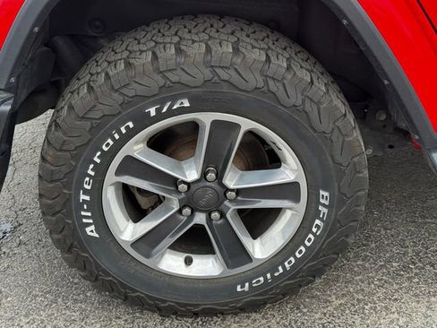 Certified 2019 Jeep Wrangler Unlimited Sahara image 12