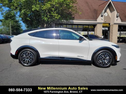 Used 2024 Ford Mustang Mach-E Premium image 6