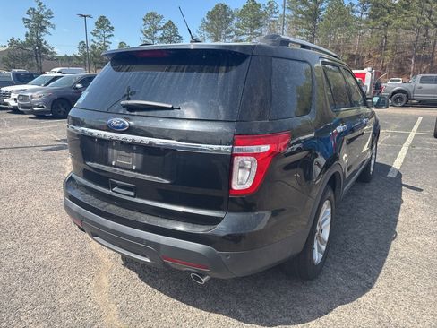 Used 2011 Ford Explorer XLT w/ 202A Rapid Spec Order Code image 7