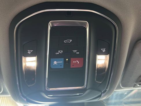 Used 2022 Jeep Grand Cherokee L Limited image 24