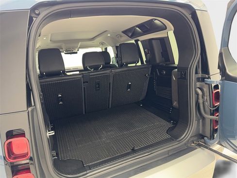 Used 2020 Land Rover Defender 110 SE image 79