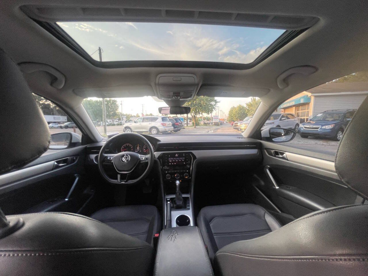 Used 2021 Volkswagen Passat 2.0T SE FWD image 20