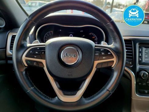 Used 2017 Jeep Grand Cherokee Laredo image 21