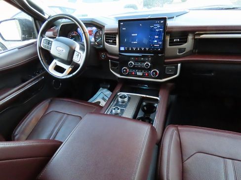 Used 2024 Ford Expedition Max Limited image 17