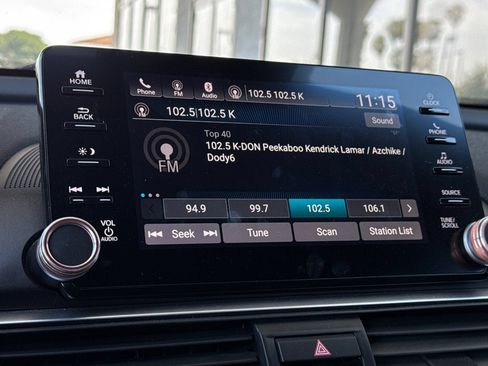Used 2018 Honda Accord Sport image 18