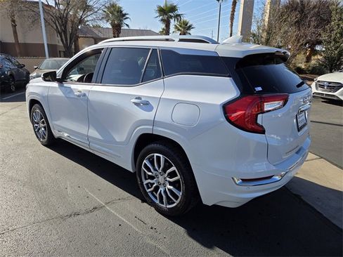 Used 2023 GMC Terrain Denali image 6