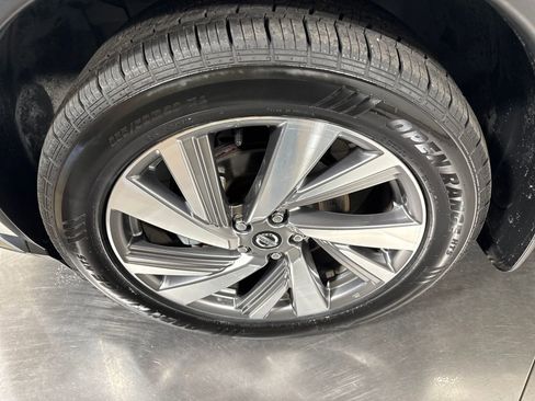 Used 2020 Nissan Murano SL w/ Cargo Package FWD image 2