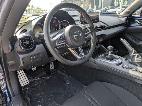 New 2026 MAZDA MX-5 Miata Club w/ Interior Package RWD image 2