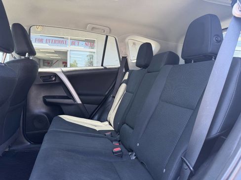 Used 2016 Toyota RAV4 LE AWD/4WD image 21
