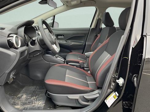 New 2025 Nissan Versa SR w/ Trunk Package FWD image 10