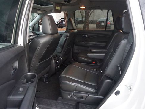 Used 2019 Honda Pilot Elite image 14