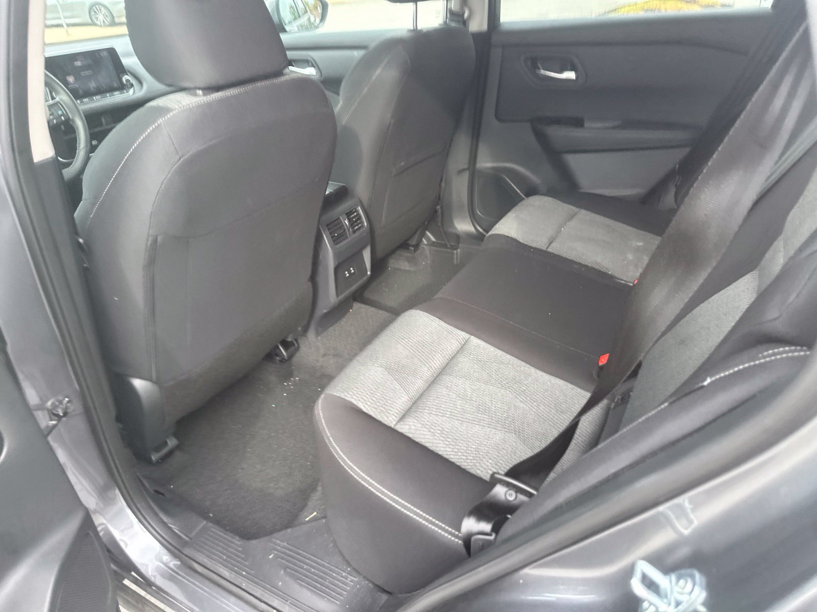Used 2026 Nissan Rogue SV FWD image 12