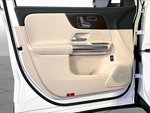 New 2026 Mercedes-Benz GLA 250 4MATIC image 11