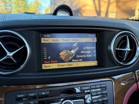 Used 2013 Mercedes-Benz SL 550 image 25