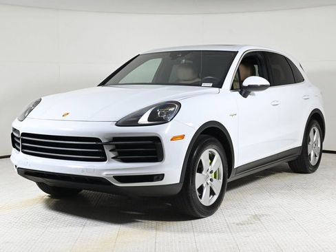 Certified 2022 Porsche Cayenne E-Hybrid image 1
