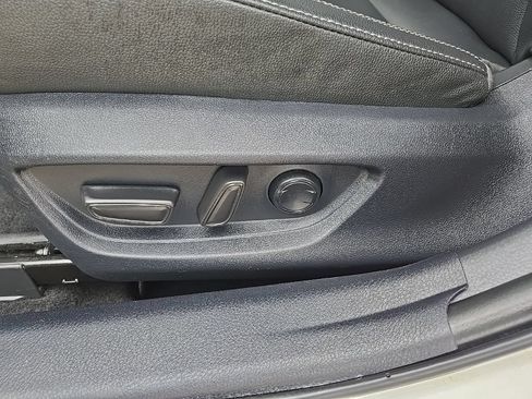 Used 2025 Toyota Camry SE FWD image 37