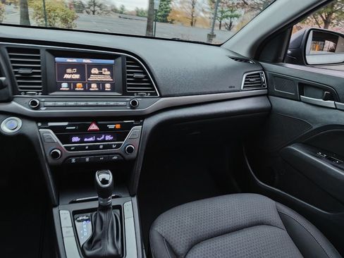Used 2017 Hyundai Elantra Value Edition FWD image 25