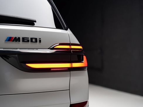 Used 2024 BMW X7 M60i AWD/4WD image 29