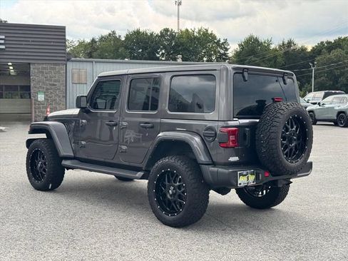 Used 2021 Jeep Wrangler Unlimited Sahara AWD/4WD image 5