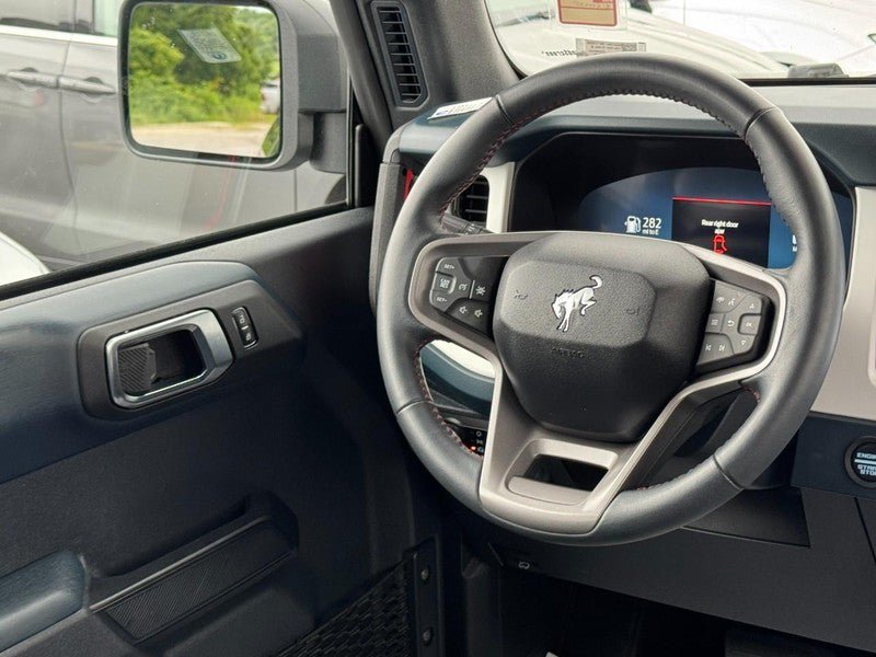 Used 2025 Ford Bronco Heritage Edition AWD/4WD image 14