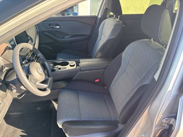 Used 2023 Nissan Rogue SV AWD/4WD image 9