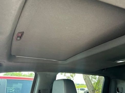 Certified 2020 GMC Sierra 1500 AT4 w/ AT4 Premium Package AWD/4WD image 7