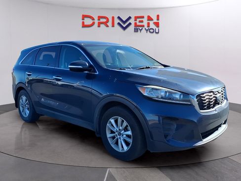 Used 2019 Kia Sorento LX image 7