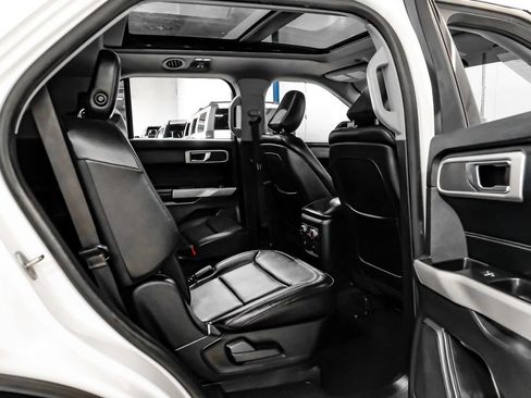 Used 2020 Ford Explorer XLT w/ Equipment Group 202A RWD image 51