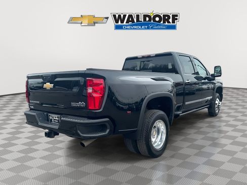 Used 2024 Chevrolet Silverado 3500 High Country w/ High Country Premium Package image 6