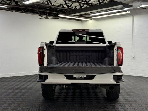 Used 2024 GMC Sierra 3500 Denali Ultimate image 32