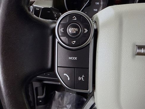 Used 2017 Land Rover Discovery HSE Luxury image 14