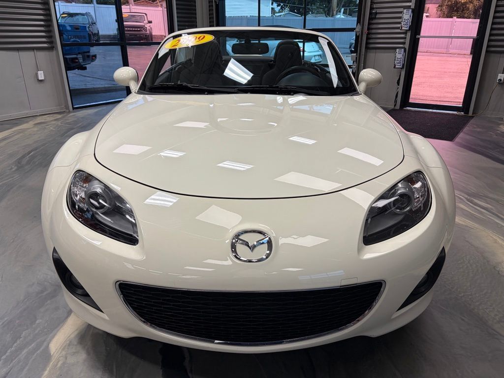 Used 2009 MAZDA MX-5 Miata Touring w/ Suspension Pkg RWD image 32