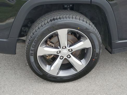 Used 2021 Jeep Grand Cherokee L Limited image 5