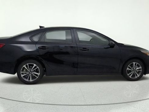 Used 2024 Kia Forte LXS FWD image 6