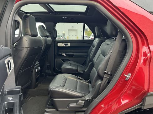 Used 2021 Ford Explorer ST w/ Equipment Group 401A image 17