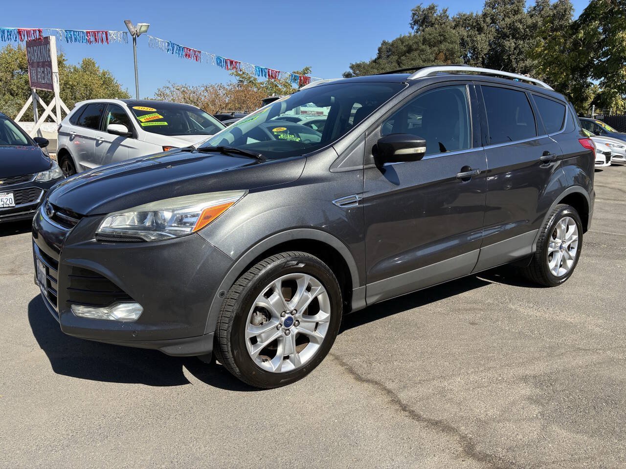 Used 2015 Ford Escape Titanium w/ Equipment Group 301A FWD image 1