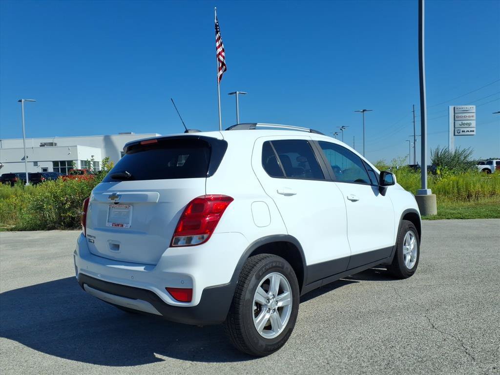 Used 2021 Chevrolet Trax LT w/ Driver Confidence Package AWD/4WD image 3